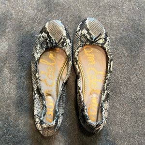 Sam Edelman snake skin flats